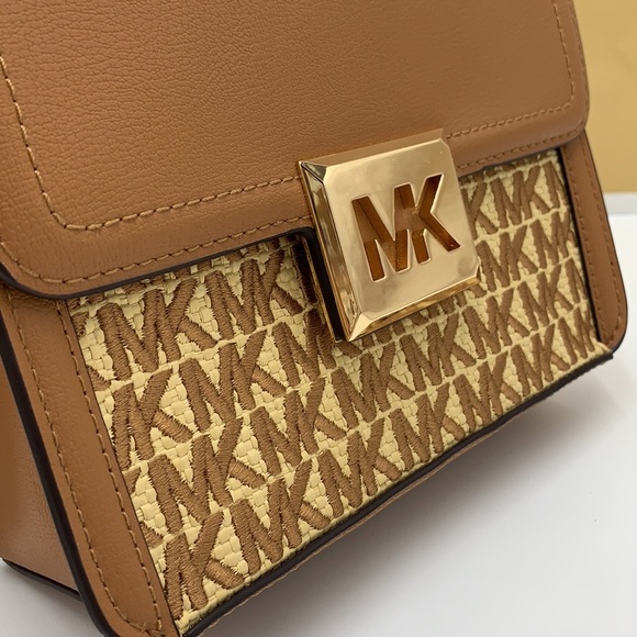 MICHAEL KORS SONIA SMALL SQUARE SHOULDER XBODY - Picture 8 of 16